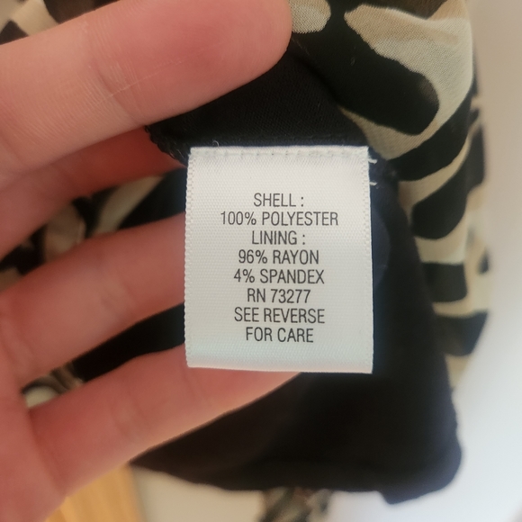 Dana Buchman Flowy Top - Picture 3 of 9